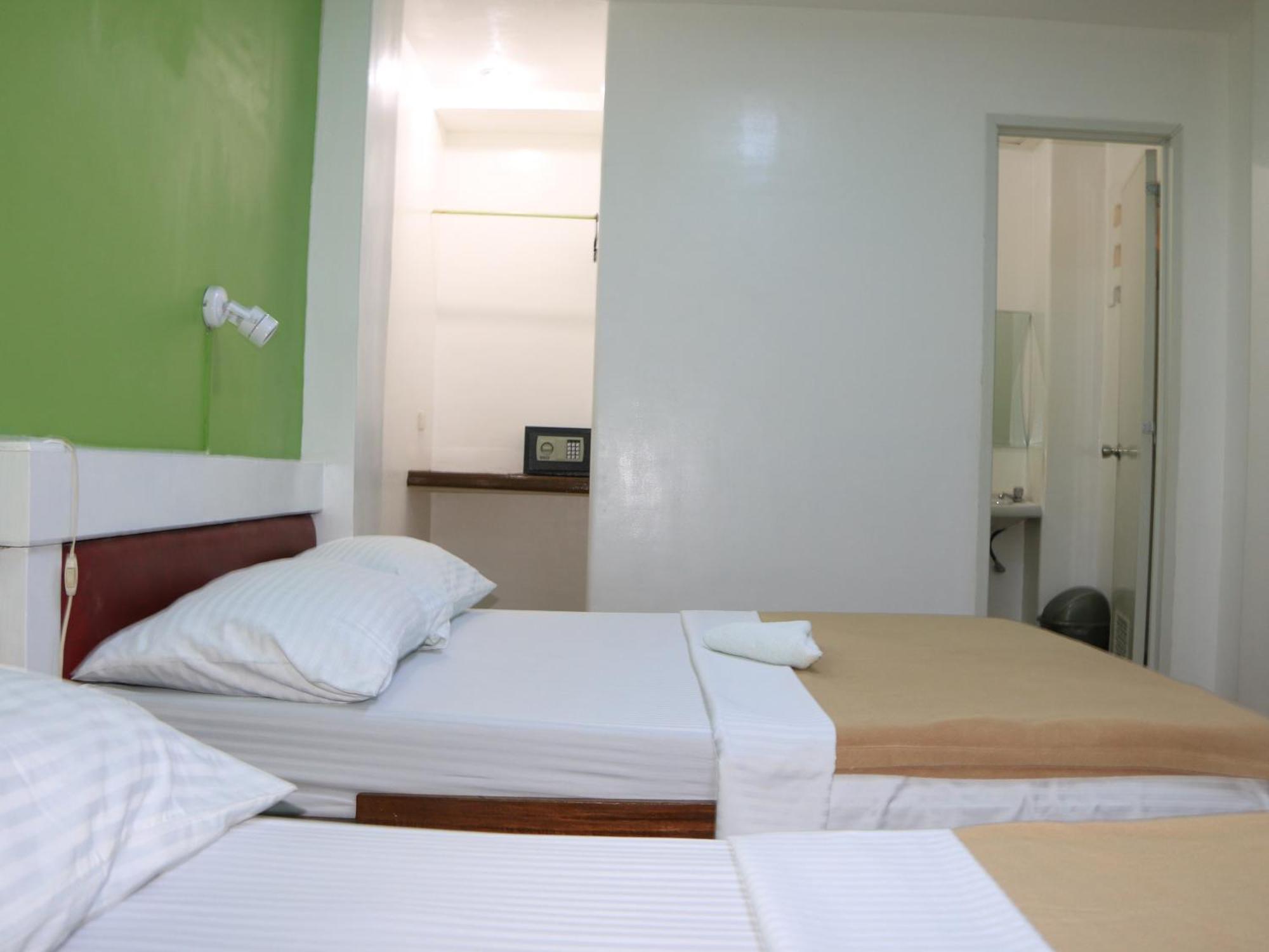 Badladz Beach&Dive Resort Puerto Galera Zimmer foto